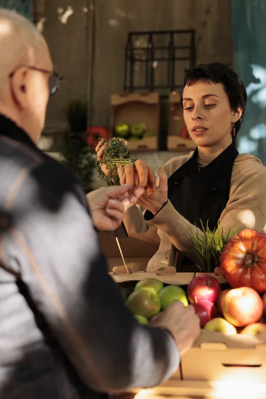 être à l'écoute du marché de fruits et légumes : faire le lien entre les acheteurs et les producteurs